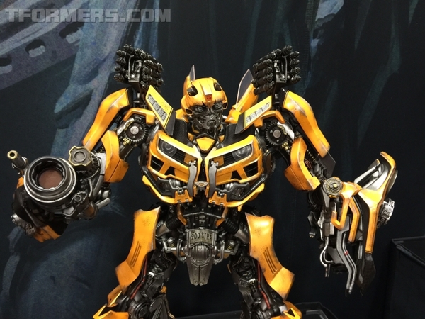 SDCC 2015   Transformers Statues From Sideshow Optimus Prime, Megatron, Bumblebee  (10 of 13)
